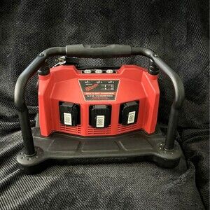 Milwaukee Heavy Duty Multi Bay Battery Charger 12V-18v 48-59-0260 120v Station